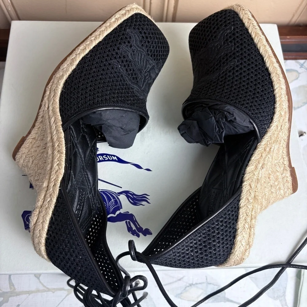 Burberry Mesh Plunge Espadrilles size womens  37